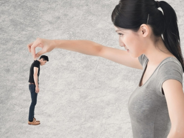 Bạn trẻ - Cuộc sống - Chồng “khóc hết nước mắt” vì một phút bất cẩn đã khiến bí mật cất công che giấu bị vợ phát hiện