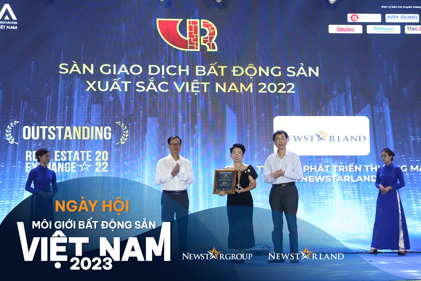 Chủ tịch NewstarLand - Bà Nguyễn Thị Thu Huyền nhận giải thưởng “Top 10 sàn giao dịch bất động sản xuất sắc Việt Nam 2022”