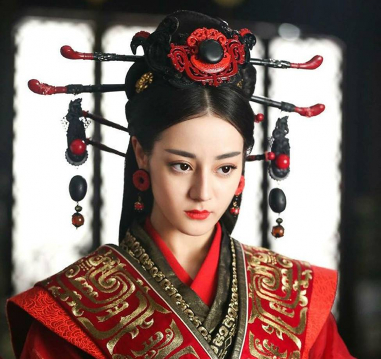 Sau khi về cung, Phùng Nhuận đã diệt trừ chính Hoàng hậu Phùng Thanh là em gái của mình. Ảnh minh họa