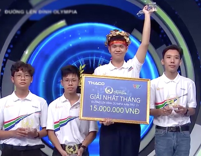 Bảo Minh đã có trận thắng thuyết phục để ghi danh vào trận thi quý III Đường lên đỉnh Olympia 23.