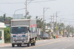 Pháp luật - 1 phụ nữ bị hàng xóm tấn công, cướp dây chuyền giữa đêm ở Long An