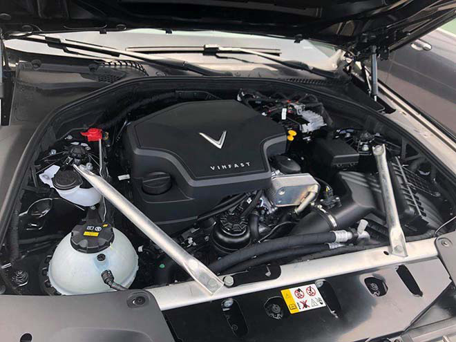 Giá xe VinFast Lux A2.0 niêm yết và lăn bánh tháng 6/2023 - 11