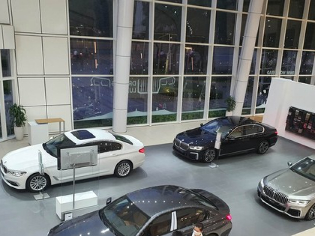 Tin tức ô tô - Xe nhập khẩu chạy đua giảm giá cả nửa tỉ đồng