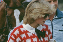 Thời trang - Áo len "cừu đen" nổi tiếng của Công nương Diana được bán đấu giá