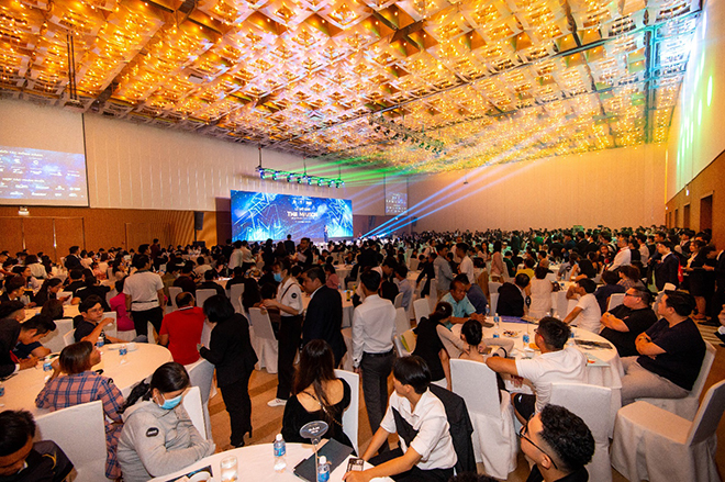 Hơn 800 khách hàng tham dự & gần 300 giao dịch thành công tại sự kiện mở bán Căn hộ cao cấp ven sông The Maison