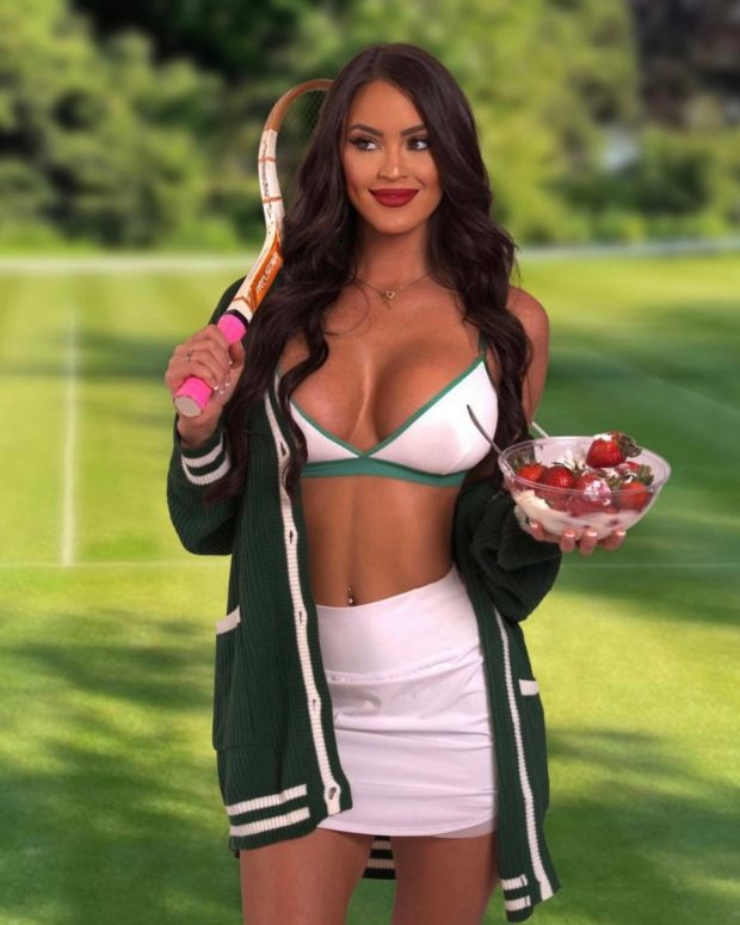 Kiều nữ làng võ hóa thân quyến rũ, đả nữ Casey diện bikini bé xíu - 10