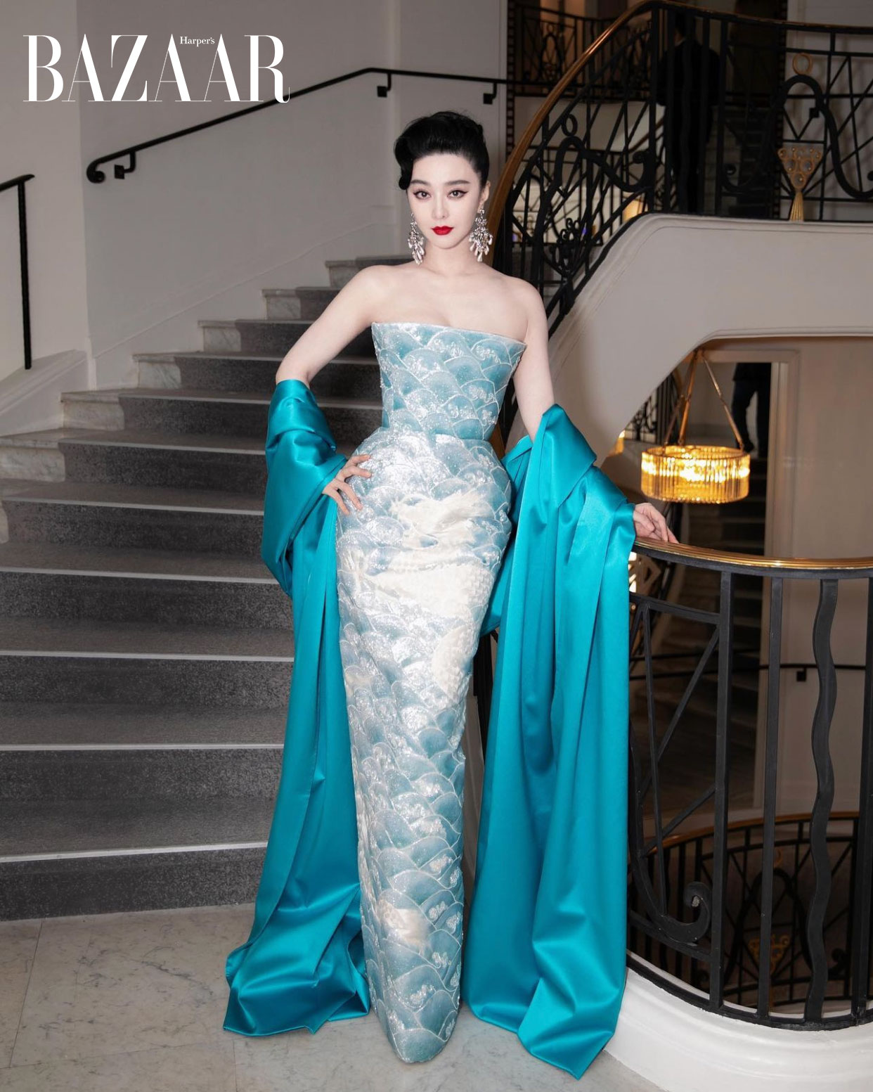 Váy "sóng nước" được Phạm Băng Băng mặc ở LHP Cannes 2023.