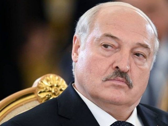 Ông Lukashenko kể về 'cuộc điện thoại đầy cảm xúc' với trùm Wagner