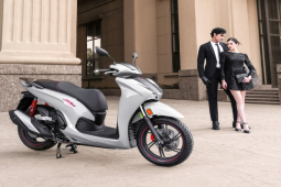 Thế giới xe - Honda bất ngờ tung khuyến mại cho loạt dòng xe ga SH