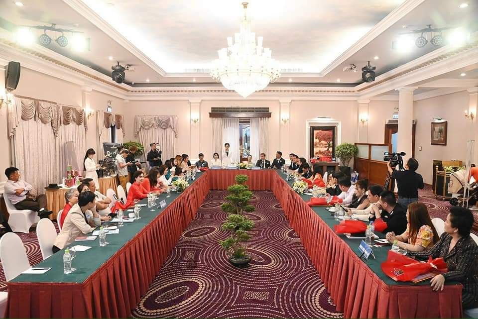 Hình ảnh một buổi họp Doanh Nhân Hằng tháng của 1 Chi nhánh GIE