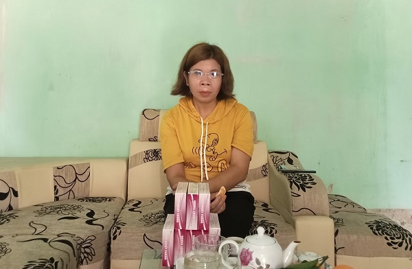 Chị Quách Thị Phương vui mừng khi lấy lại được giọng nói nhờ Tiêu Khiết Thanh