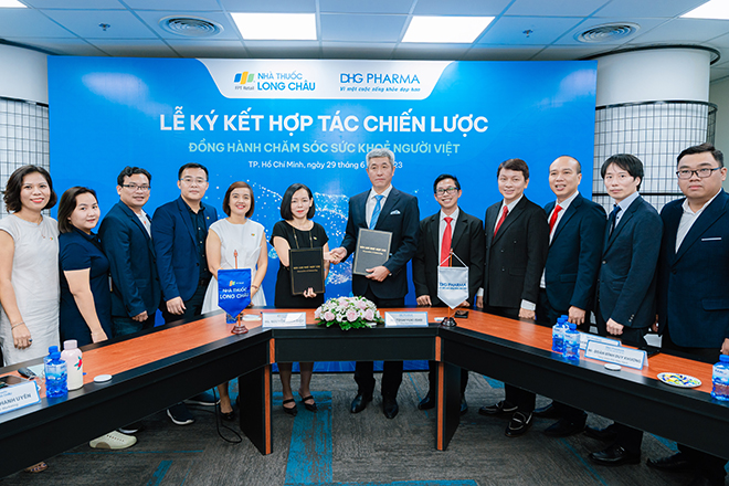 FPT Long Châu và Dược Hậu Giang “bắt tay” ký kết hợp tác lâu dài sẽ là “chìa khóa” mở ra những cơ hội về đầu tư nguồn nhân lực lẫn phát triển bền vững trong tương lai