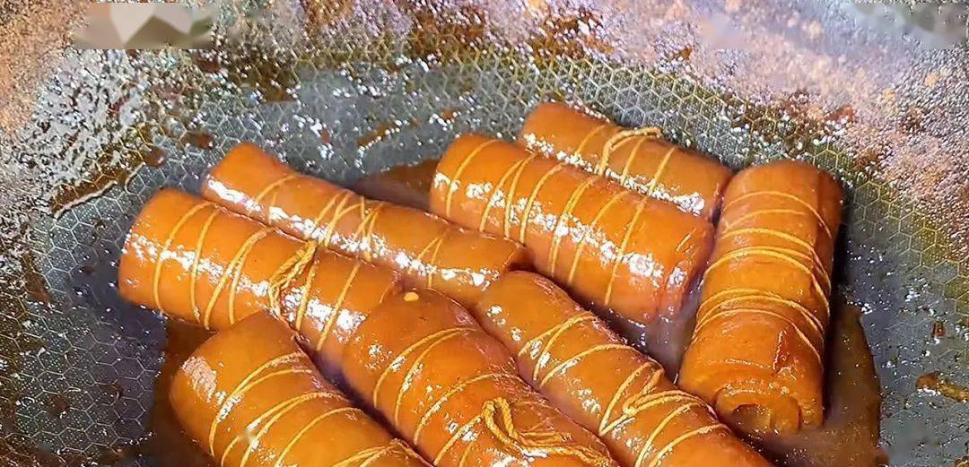 Chỉ cần buộc dây vào da heo rồi cho vào nồi hầm, được ngay món ngon tuyệt hảo - 14