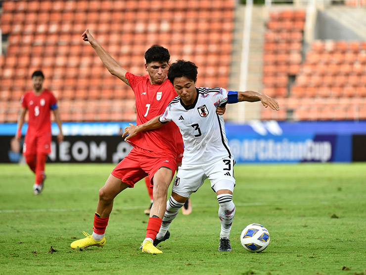 U17 Nhật Bản (áo trắng) thể hiện sự vượt trội trước U17 Iran