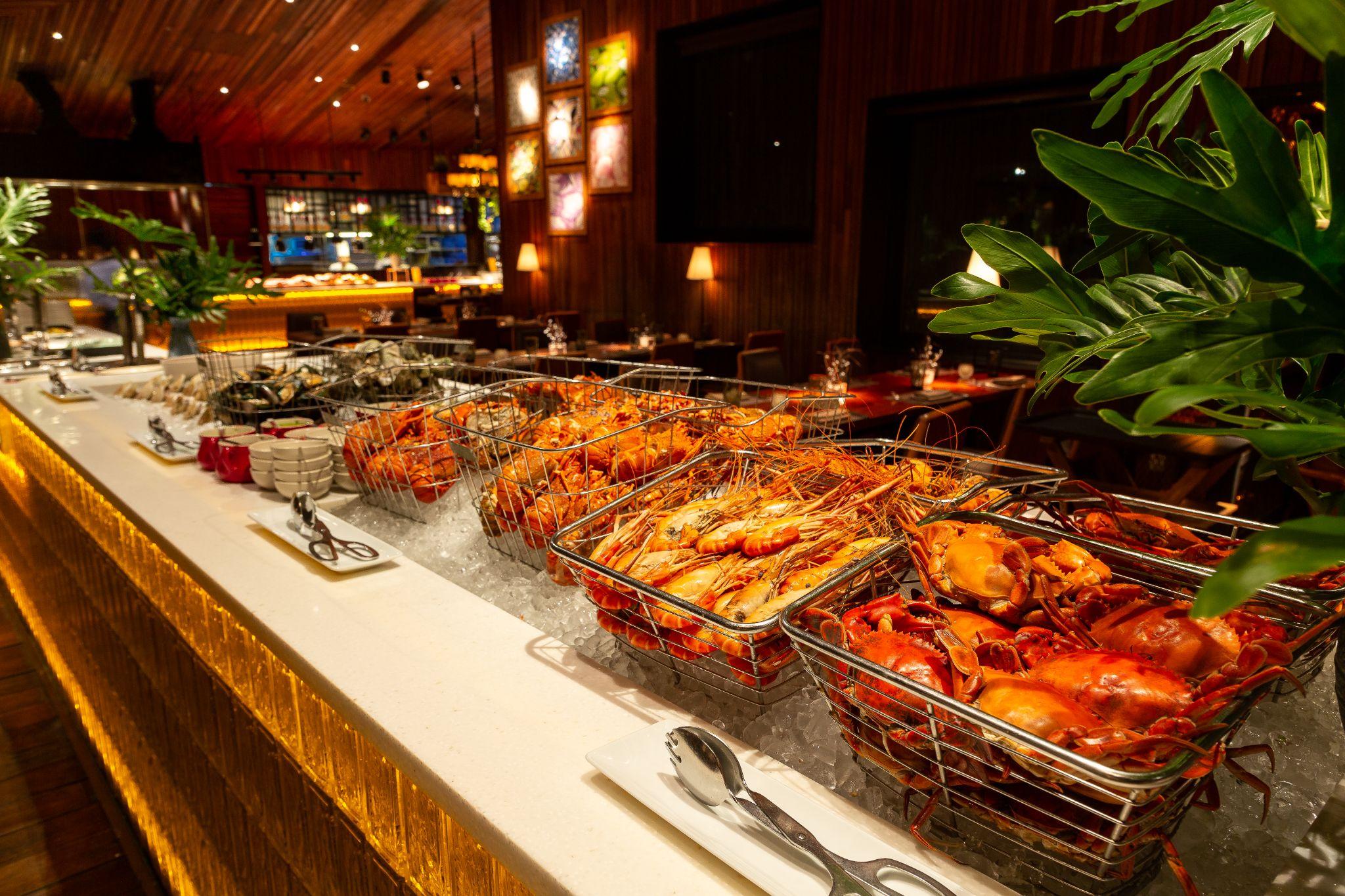 The LOG - Nhà hàng buffet hải sản độc đáo giữa lòng Sài Gòn - 3