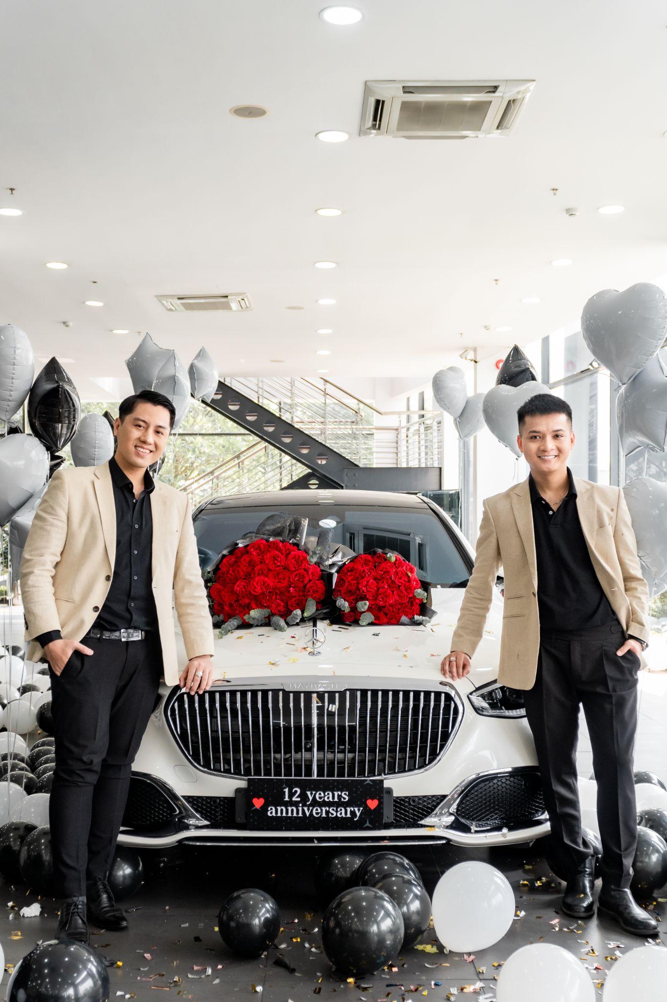 2 chàng CEO bên siêu xe Maybach