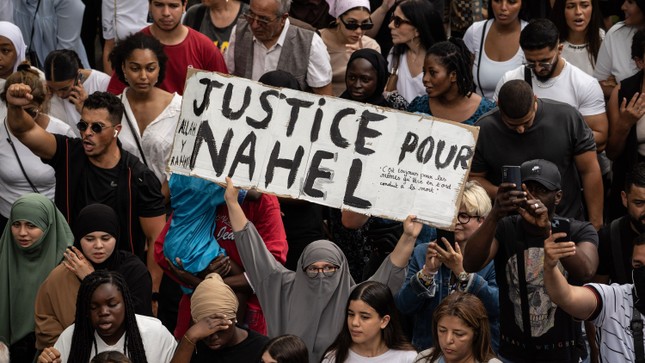 Người biểu tình đòi công lý cho Nahel. Ảnh: Getty Images
