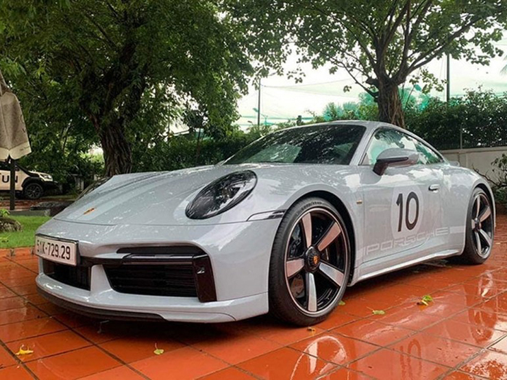 Cận cảnh Porsche 911 Sport Classic của ông trùm Cà phê Trung Nguyên - 1