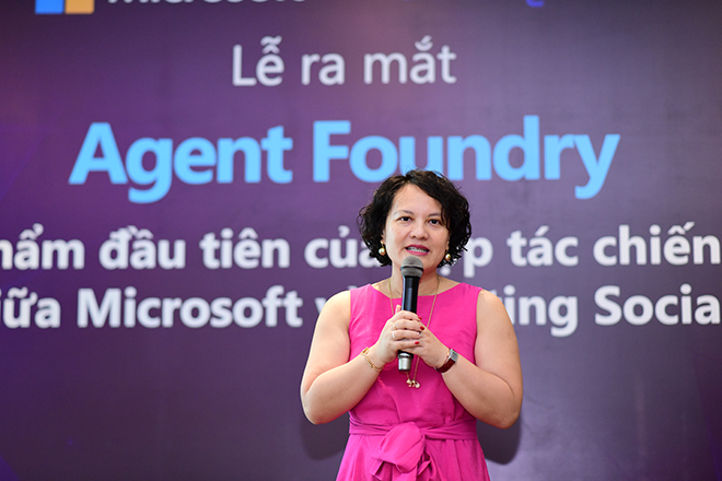 Bà Nguyễn Quỳnh Trâm Microsoft phát biểu