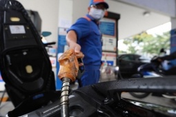 Thị trường - Tiêu dùng - Giá xăng dầu hôm nay 2/4: Vọt lên mức cao