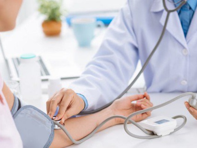 7 thực phẩm 'đại kỵ' với người bệnh cao huyết áp, khi có dấu hiệu này cần điều chỉnh ngay!