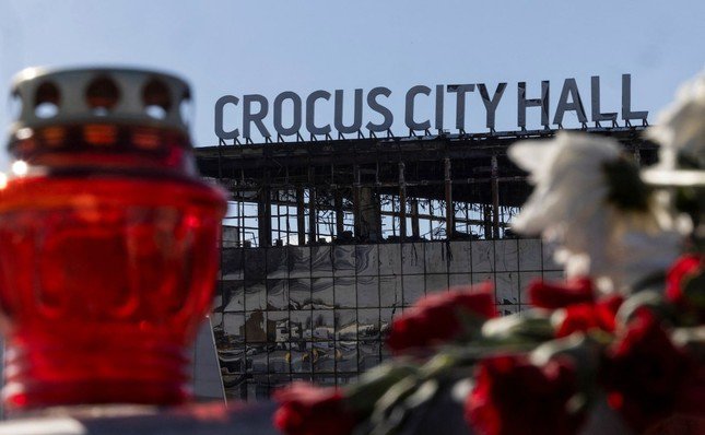 Toà nhà Crocus City Hall cháy đen sau vụ tấn công khủng bố. Ảnh: Reuters