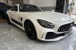 Tin tức ô tô - Qua Vũ &quot;chốt đơn&quot; Mercedes-AMG GT R hơn 11 tỷ đồng chỉ sau vài phút xem xe