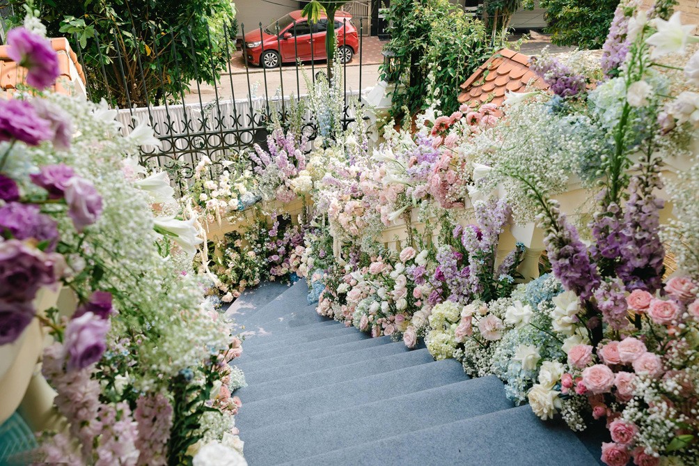 Lễ đính hôn ngập tràn hoa tươi nhập khẩu, đẹp như cổ tích của cô gái Hải Phòng - 1