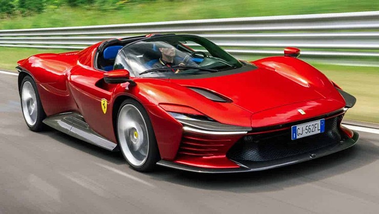 CR7 tậu siêu xe Ferrari Daytona SP3 hàng hiếm - 4