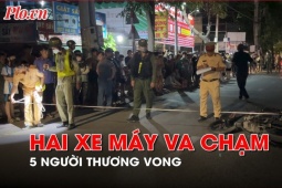 Giao thông - Đô thị - Video: 2 thanh niên chạy xe máy tông vào xe máy khác, 5 người thương vong