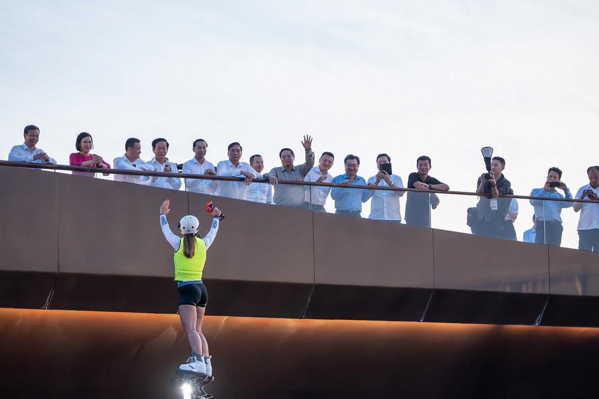 Thủ tướng Phạm Minh Chính khảo sát các dự án tại Thị trấn Hoàng Hôn, Phú Quốc - 7