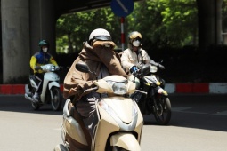 Tin tức trong ngày - Thời tiết ngày 4/4: Nắng nóng vẫn tiếp diễn trên khắp 3 miền