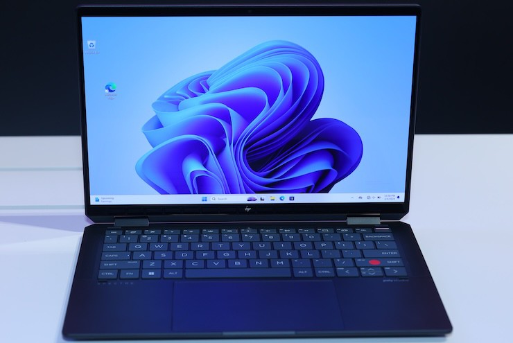 Loạt laptop AI mới chạy vi xử lý "khủng" của Intel và pin tới 21 giờ