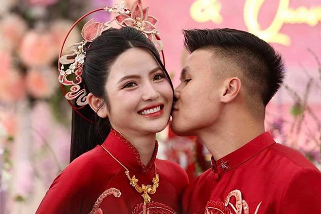 Lùm xùm xung quanh đám cưới Quang Hải đang nhận được sự quan tâm lớn