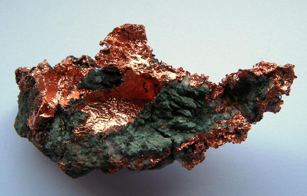 Một khối đồng với lớp patina bề mặt hoàn hảo (ảnh: Copper Development Association)