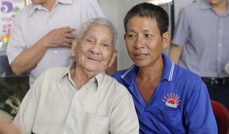 Anh Nông và người cha vừa đoàn tụ