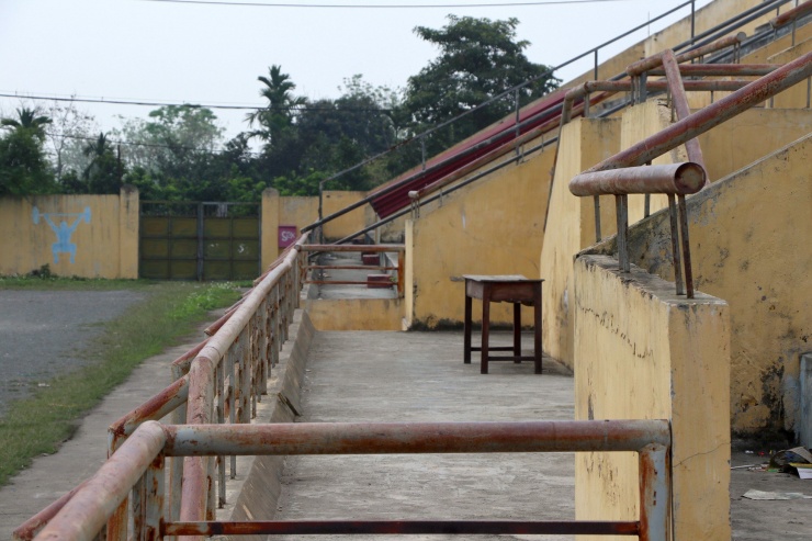 Sân vận động 'hoành tráng' nhưng 'ngủ quên' cả chục năm ở Hà Nội - 7