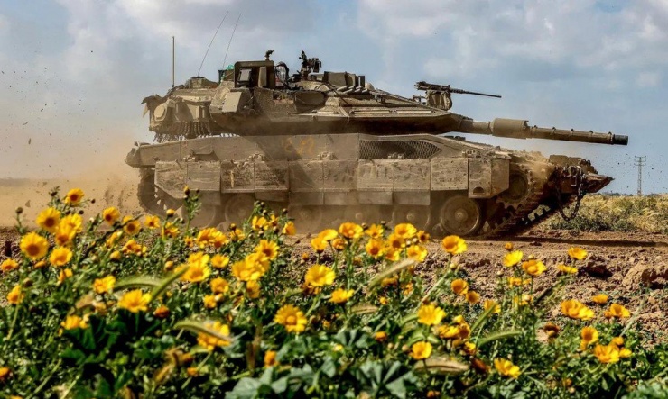 Xe tăng Israel gần khu vực tiếp giáp Dải Gaza. Ảnh: AFP