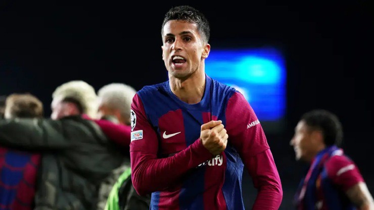 Barcelona muốn mua đứt Cancelo