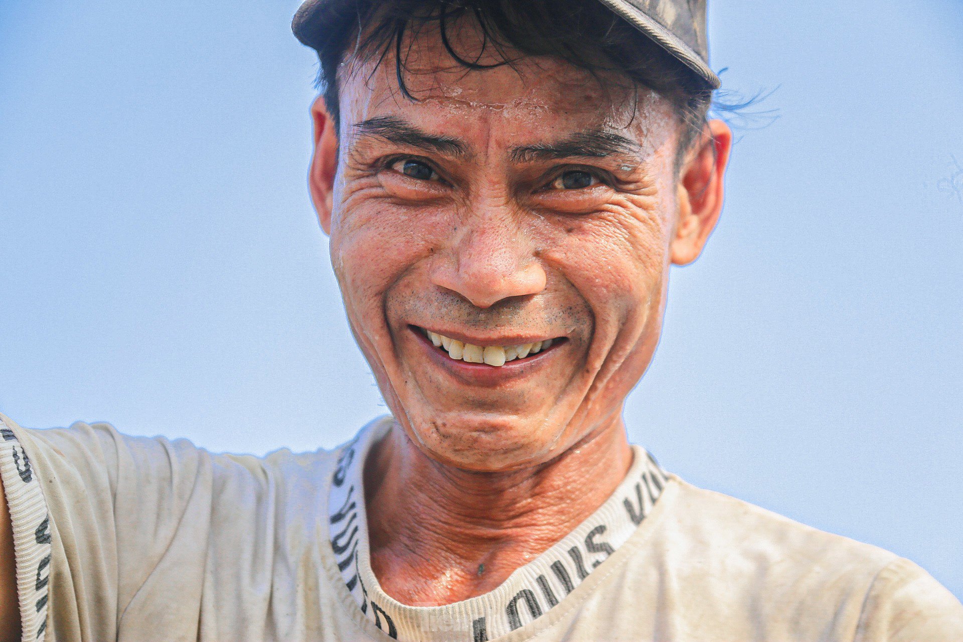 Người dân làng đá chẻ lớn nhất Đà Nẵng oằn mình mưu sinh dưới nắng nóng 40 độ - 13
