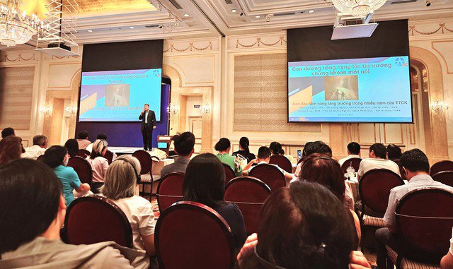 Nhiều câu hỏi được các nhà đầu tư đặt ra xung quanh chuyện tận dụng kênh đầu tư chứng khoán thế nào trong bối cảnh "sóng" nâng hạng thị trường chứng khoán Việt Nam