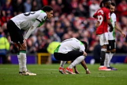 Bóng đá - Liverpool quá phung phí trước MU, nguy cơ hụt ngôi vương Ngoại hạng Anh