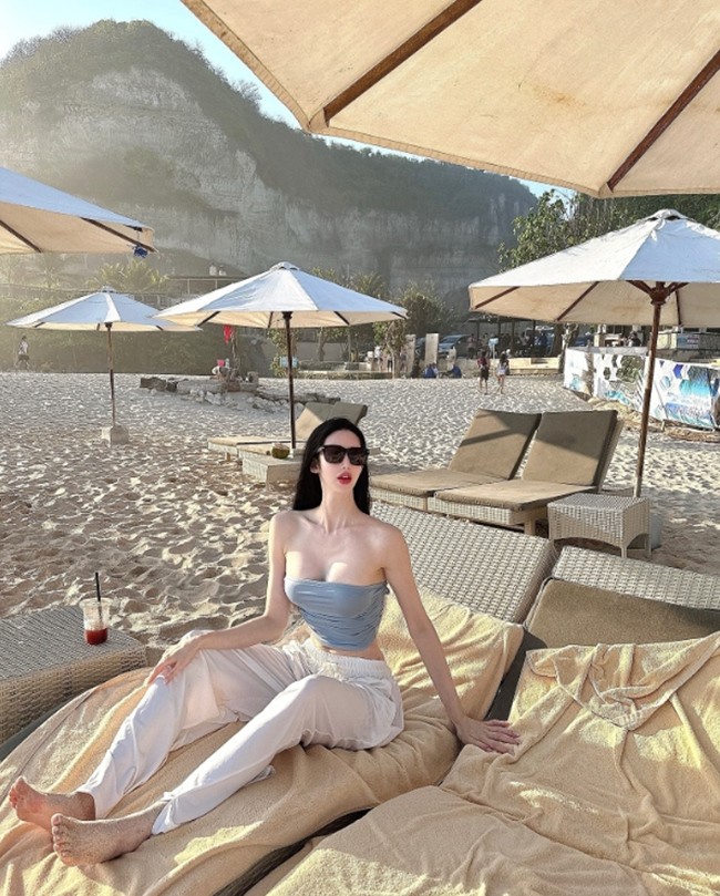 Body đẹp như photoshop của nữ blogger mê trái cây Việt Nam - 6