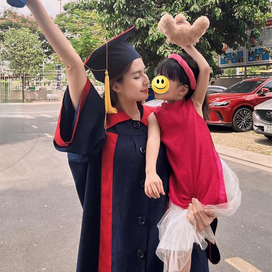 Thiên An tốt nghiệp đại học sau 2 năm bảo lưu để sinh con - 1