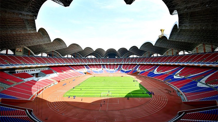 Không phải ai cũng biết sân vận động lớn nhất thế giới lại nằm ở quốc gia bí ẩn nhất thế giới: Triều Tiên.
