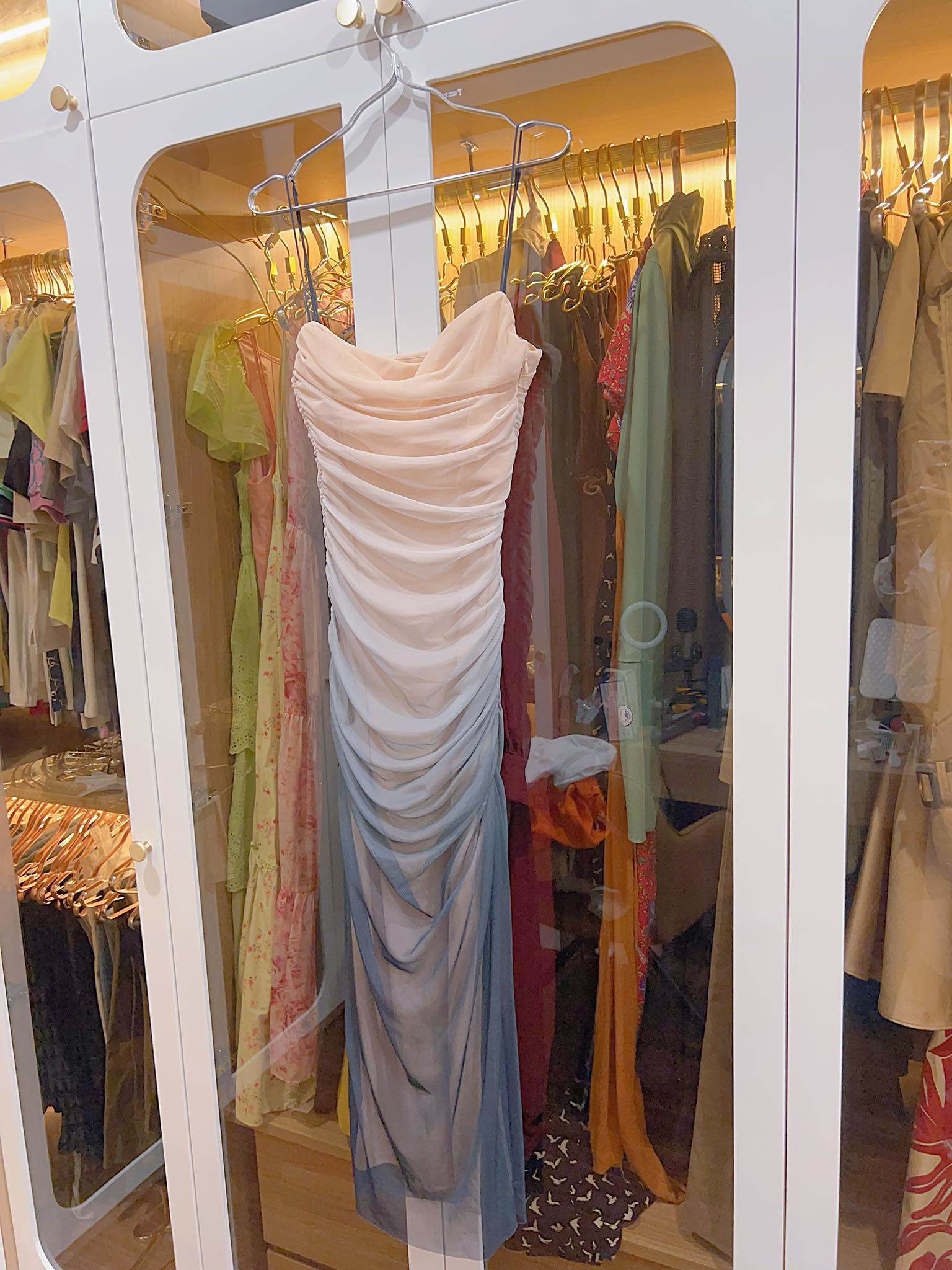 Kỳ Hân chia sẻ với chúng tôi về chiếc váy nguyên bản cô chọn đi dự tiệc cưới Quang Hải