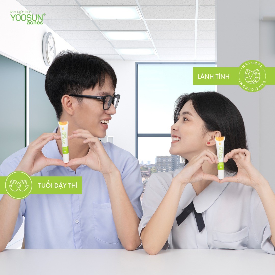 Kem Yoosun Acnes là món quà chăm sóc da mụn phù hợp cho con tuổi dậy thì.