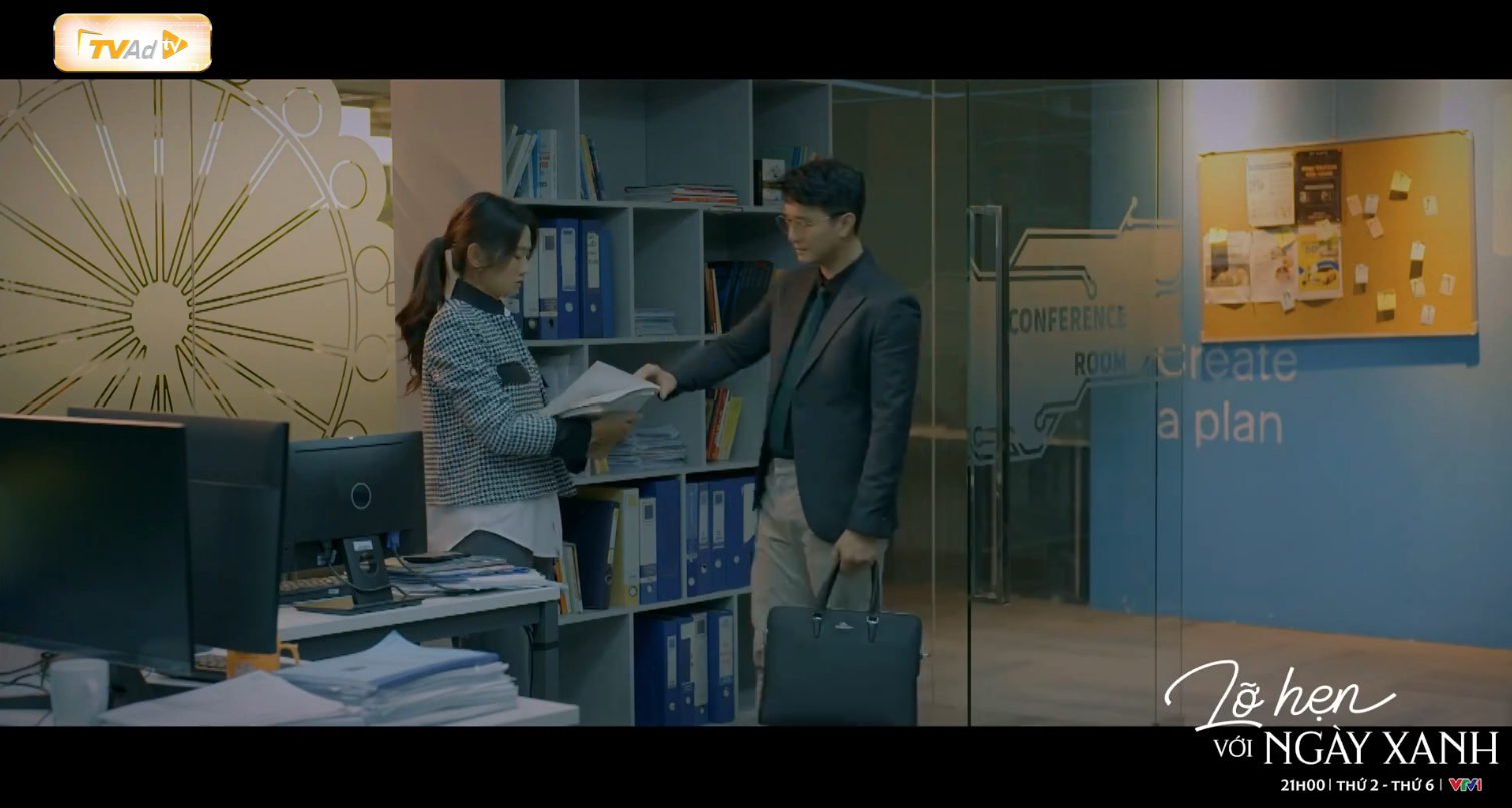 “Lỡ hẹn với ngày xanh” tập 17: Duyên bị nhân viên công ty cho rằng có mối quan hệ mập mờ với sếp - 4