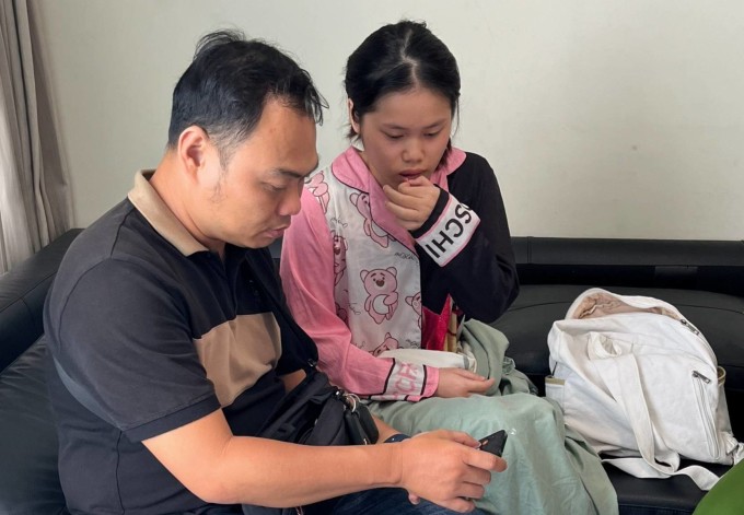 Cảnh sát thu thập các chứng cứ điện tử chứng minh hành vi của Phạm Huỳnh Nhật Vi. Ảnh: Công an cung cấp