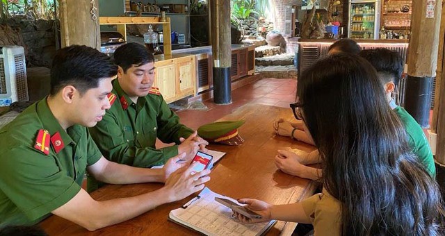 Công an huyện Bá Thước, tỉnh Thanh Hóa tuyên truyền cho người dân cảnh giác với phương thức, thủ đoạn lừa đảo trên không gian mạng